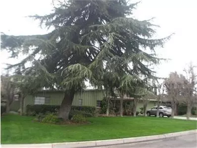 163 N Park Dr, Madera, CA 93637 photo 1