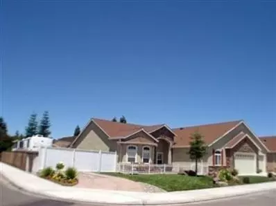 114 N Lind, Clovis, CA 93612 photo 1