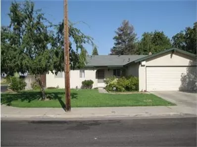 1525 Noreen Way, Madera, CA 93638 photo 1
