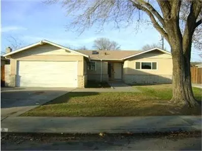 240 E Spruce Ave, Lemoore, CA 93245 photo 1