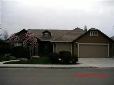 130 W Bedford, Clovis, CA 93611 photo 1