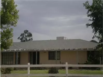 17067 Avon Way, Madera, CA 93638 photo 1