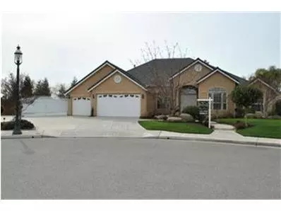 1612 N Pistachio Ave, Clovis, CA 93619 photo 1
