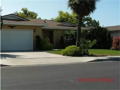 956 W Holland Ave, Clovis, CA 93612 photo 1