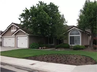 733 N Karen, Clovis, CA 93611 photo 1