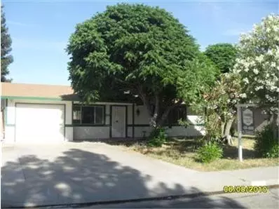 904 S 12th St, Kerman, CA 93630 photo 1