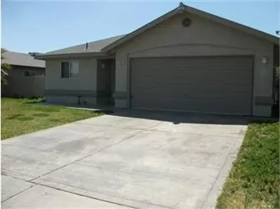416 Elm St, Madera, CA 93638 photo 1