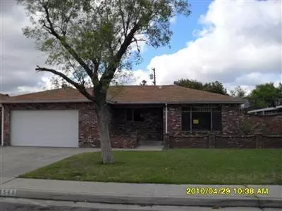 568 W Beverly Dr, Clovis, CA 93612 photo 1