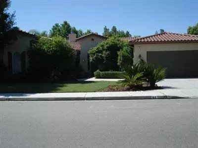 94 W Houston Ave, Clovis, CA 93611 photo 1