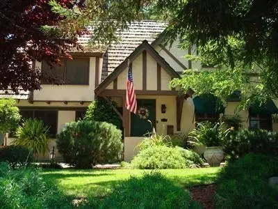 806 E Normal Ave, Fresno, CA 93704 photo 1