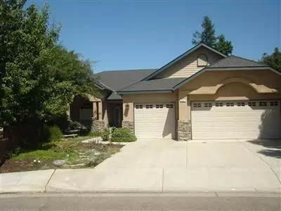 512 Arroyo Ave, Clovis, CA 93611 photo 1
