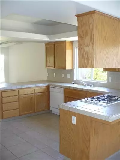 3273 Common Way, Madera, CA 93637 photo 3