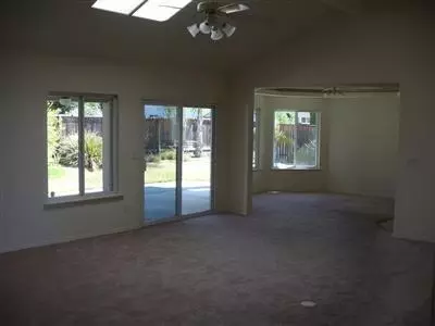3273 Common Way, Madera, CA 93637 photo 6