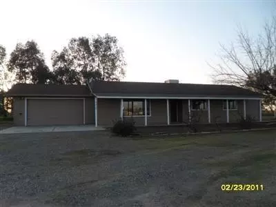 27411 Ellis St, Madera, CA 93638 photo 1