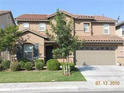 956 Papaya St, Madera, CA 93638 photo 1