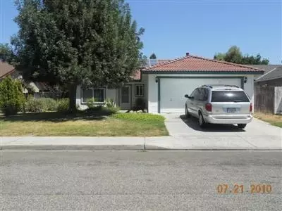 503 Macadamia Ave, Madera, CA 93637 photo 1