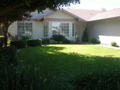 492 Strauss Ln, Madera, CA 93637 photo 1