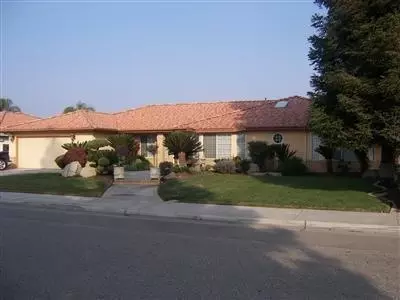2343 Dutra Way, Madera, CA 93637 photo 1
