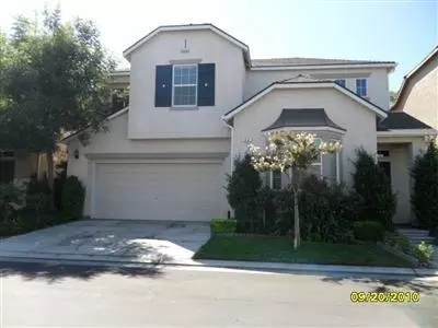 44 W Riviera Ln, Clovis, CA 93619 photo 1