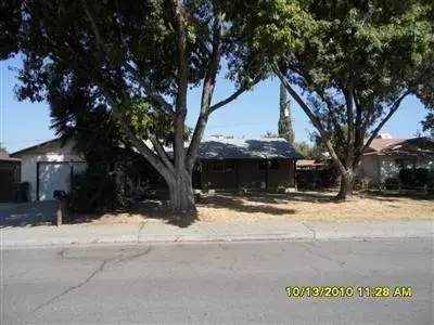 646 E Spruce Ave, Lemoore, CA 93245 photo 1