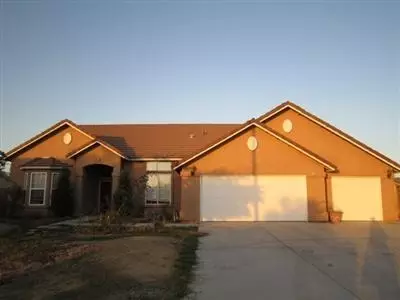 15870 W Monterey Ln, Kerman, CA 93630 photo 1