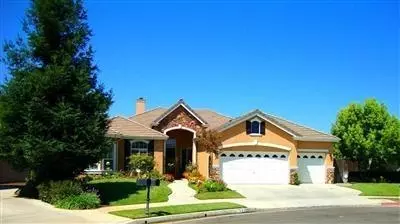 758 W Enterprise Ave, Clovis, CA 93619 photo 1