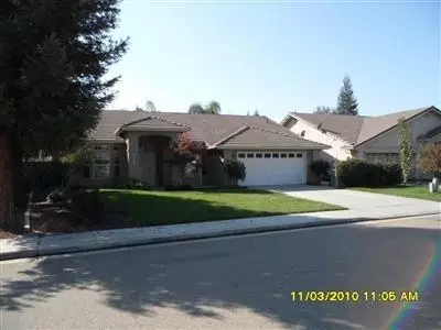 4023 E Meadow Ave, Visalia, CA 93292 photo 1