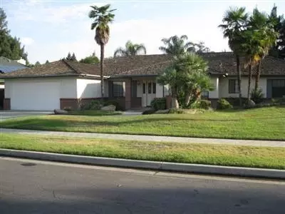 1663 E Goshen Ave, Fresno, CA 93720 photo 1