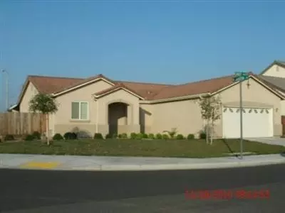 798 Carey Ave, Fowler, CA 93625 photo 1
