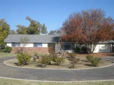 11440 E Belmont Ave, Sanger, CA 93657 photo 1