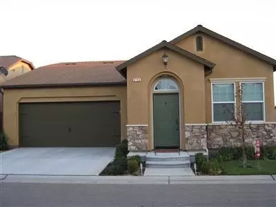 3762 Heritage Ln, Clovis, CA 93619 photo 1