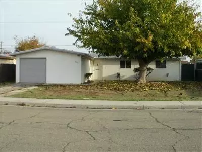 2607 Crescent Ave, Clovis, CA 93612 photo 1