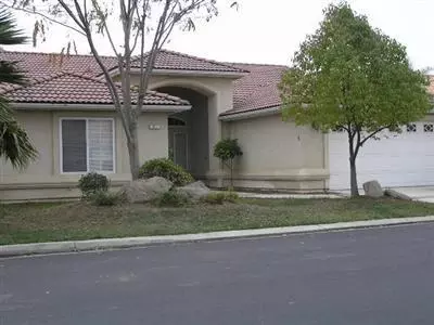 12 Breeze Way, Madera, CA 93637 photo 1