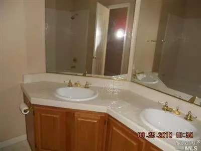 131 Silver Eagle Way, Vacaville, CA 95688 photo 6