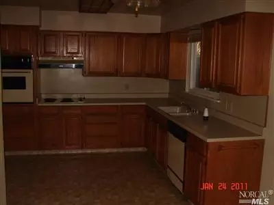 493 Maple Ave, Vallejo, CA 94591 photo 3