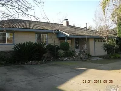 611 W D St, Dixon, CA 95620 photo 2