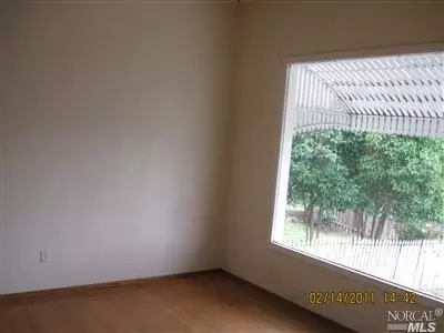 614 York St, Vallejo, CA 94590 photo 8