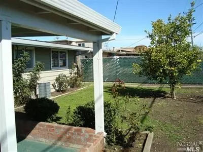 476 Diana Dr, Vallejo, CA 94589 photo 2