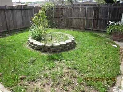 207 Ash St, Vacaville, CA 95688 photo 3