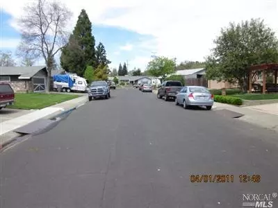 207 Ash St, Vacaville, CA 95688 photo 2