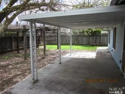 207 Ash St, Vacaville, CA 95688 photo 4