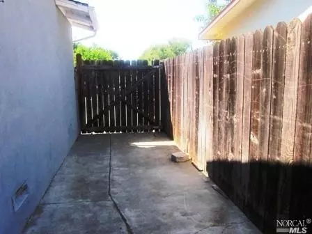 568 Trinity Ct, Dixon, CA 95620 photo 15