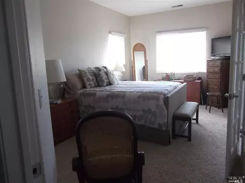 136 Shoal Dr W, Vallejo, CA 94591 photo 5