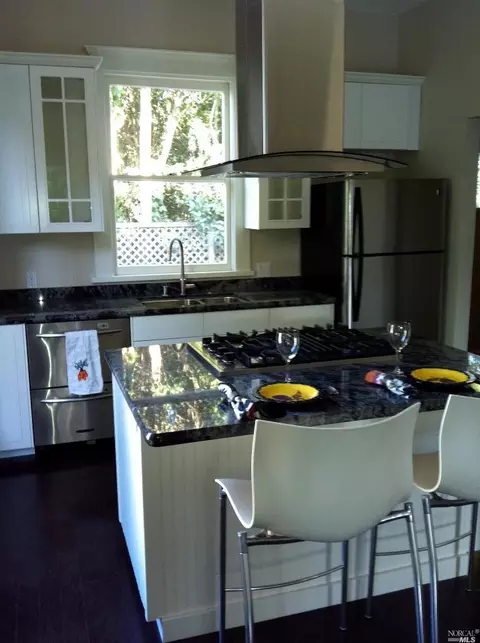 543 Coombs St, Napa, CA 94559 photo 2