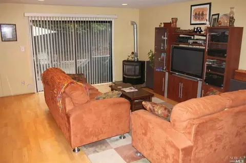 121 Lair Ct, Vallejo, CA 94591 photo 6