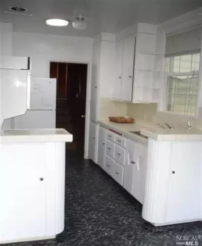 210 Fleming Ave, Vallejo, CA 94590 photo 4