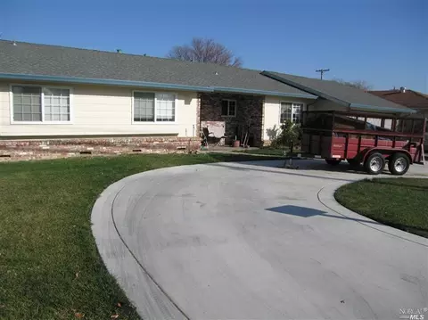 900 W A St, Dixon, CA 95620 photo 2