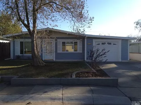 237 Circle Dr, Vacaville, CA 95688 photo 1