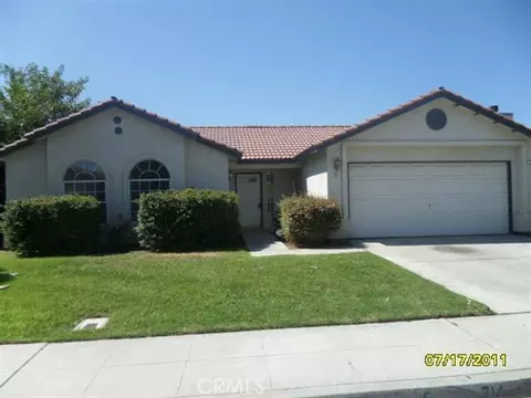 714 Gamay Ave, Madera, CA 93637 photo 1