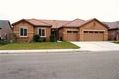 5892 E Mono St, Fresno, CA 93727 photo 1